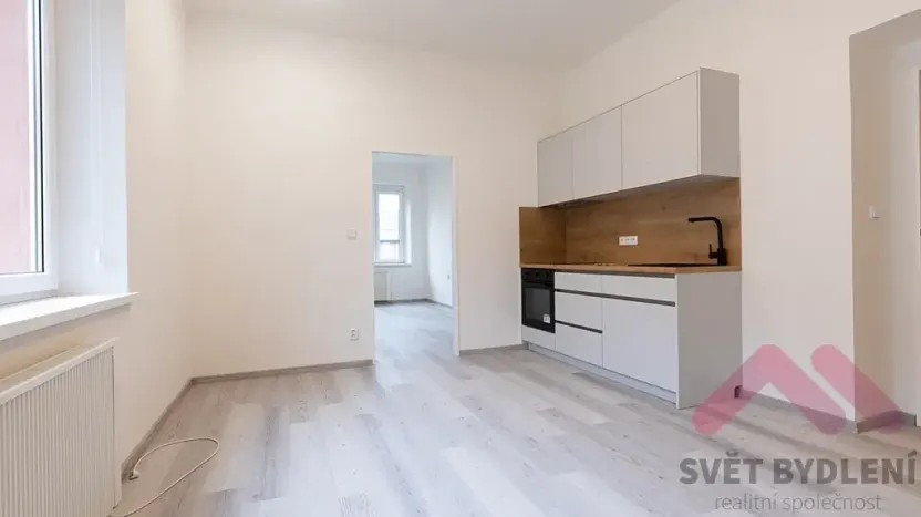 Pronájem bytu 2+kk, Praha - Vršovice, Tolstého, 40 m2