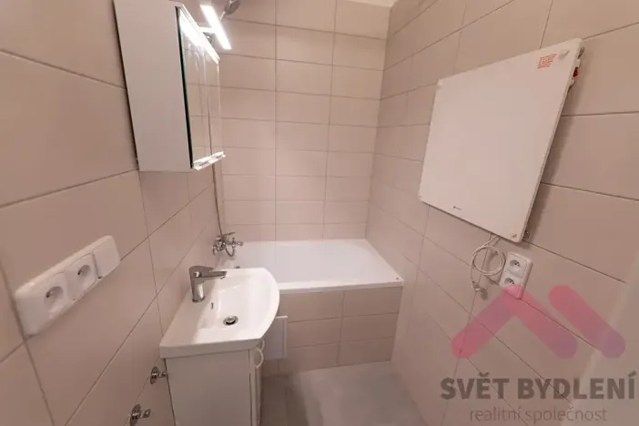 Pronájem bytu 2+kk, Praha - Vršovice, Tolstého, 40 m2