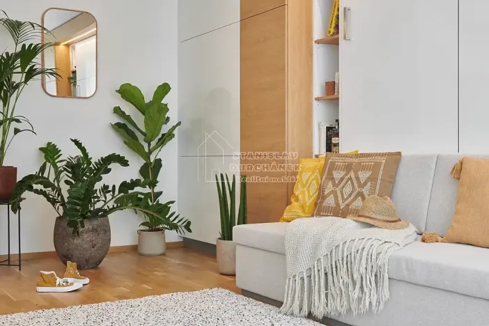 Pronájem bytu 1+kk, Praha - Střížkov, Střížkovská, 42 m2