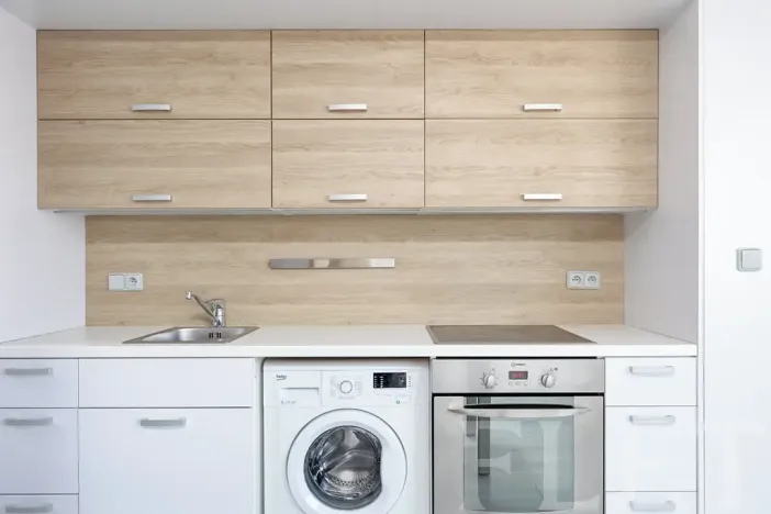 Pronájem bytu 1+kk, Praha - Záběhlice, Topolová, 31 m2