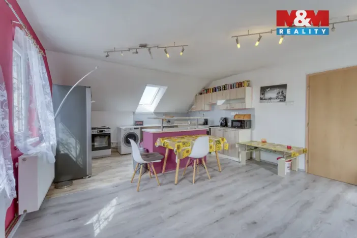 Prodej rodinného domu, Otov, 221 m2