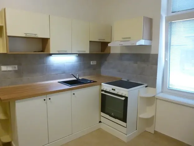 Pronájem bytu 1+1, Tábor, Fügnerova, 50 m2