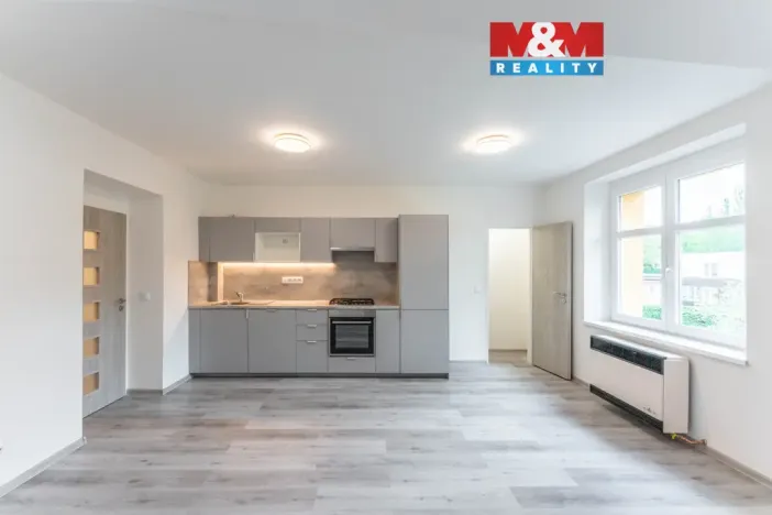 Pronájem bytu 1+kk, Praha - Vysočany, Novovysočanská, 38 m2