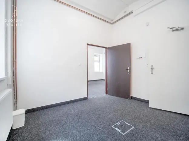 Pronájem kanceláře, Mladá Boleslav, 305 m2