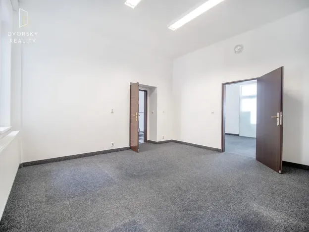 Pronájem kanceláře, Mladá Boleslav, 305 m2