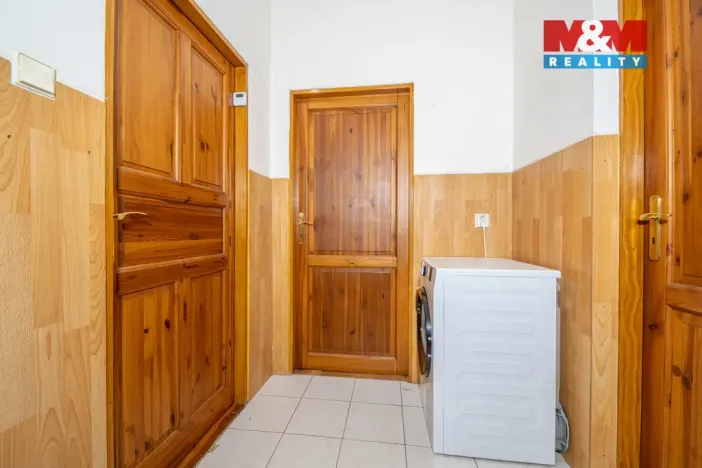 Prodej bytu 3+1, Nový Bor - Arnultovice, Gen. Svobody, 97 m2