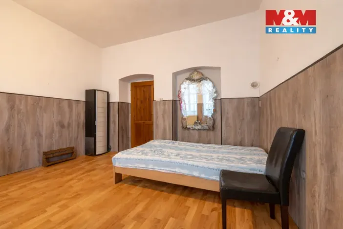 Prodej bytu 3+1, Nový Bor - Arnultovice, Gen. Svobody, 97 m2