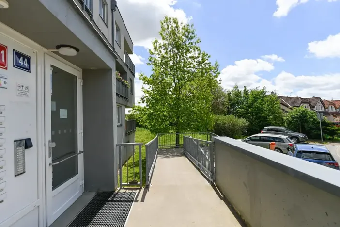Pronájem bytu 2+kk, Praha - Uhříněves, Saturnova, 45 m2