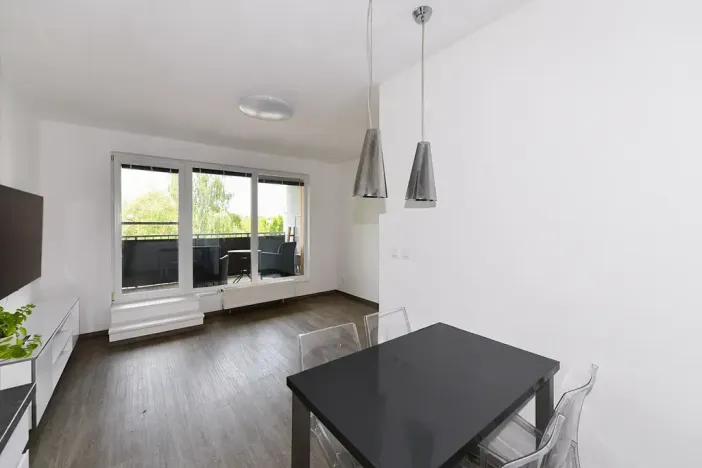 Pronájem bytu 2+kk, Praha - Uhříněves, Saturnova, 45 m2