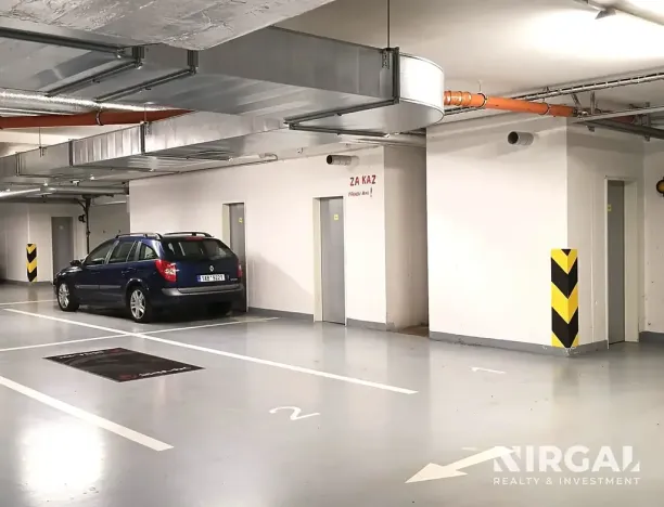 Pronájem garážového stání, Praha - Zličín, Milotická, 15 m2