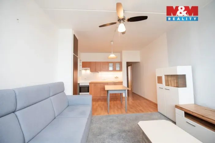 Pronájem bytu 2+kk, Hradec Králové - Třebeš, třída Edvarda Beneše, 50 m2