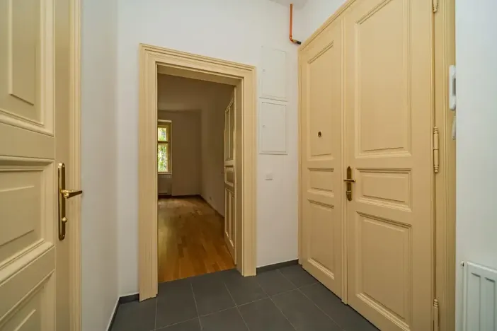 Pronájem bytu 2+kk, Praha - Bubeneč, Kamenická, 52 m2