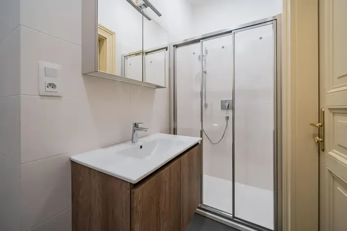 Pronájem bytu 2+kk, Praha - Bubeneč, Kamenická, 52 m2
