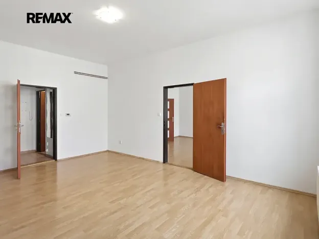 Pronájem bytu 2+kk, Praha - Vršovice, Tolstého, 56 m2