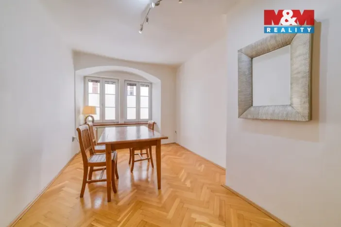 Prodej bytu 3+1, Cheb, Hradební, 56 m2