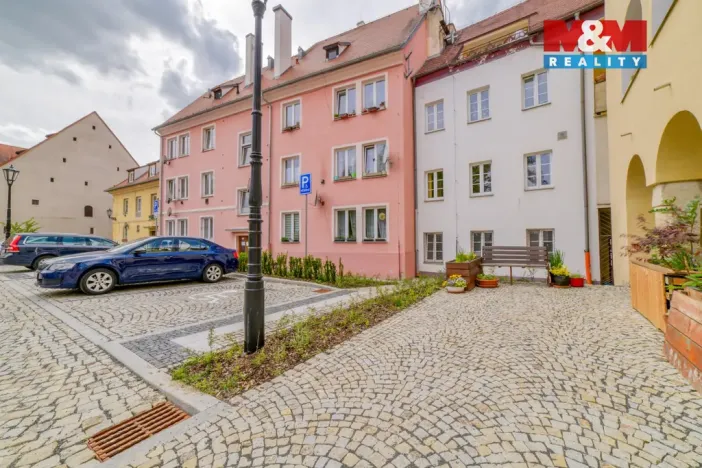 Prodej bytu 3+1, Cheb, Hradební, 56 m2