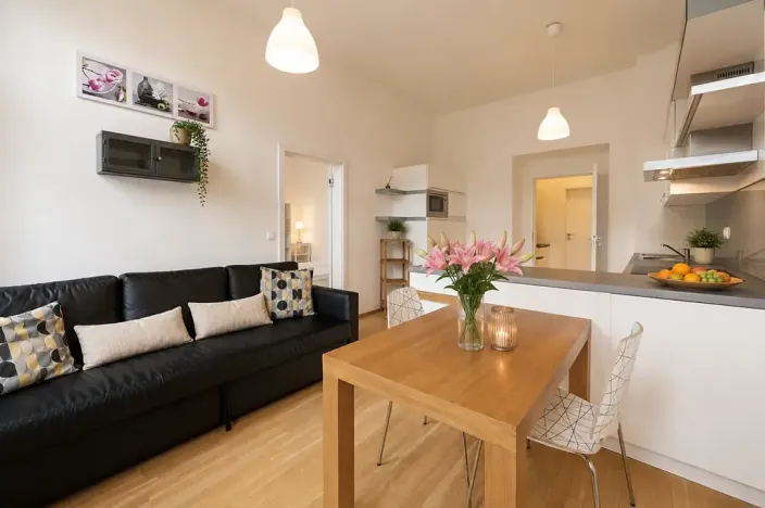 Pronájem bytu 2+kk, Praha - Žižkov, Žižkovo náměstí, 59 m2
