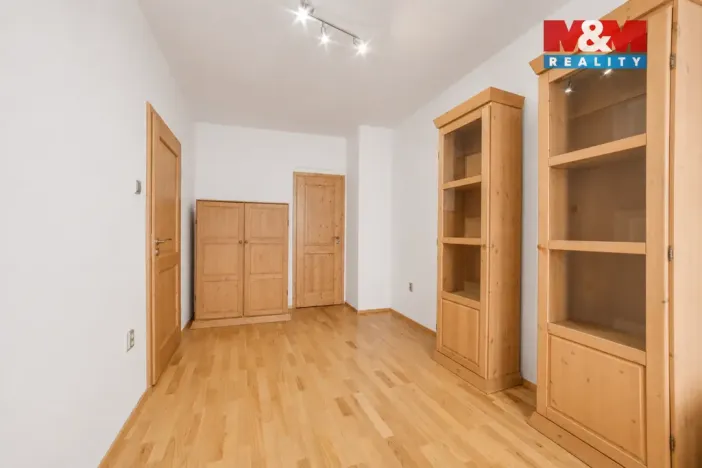 Pronájem bytu 3+1, Cheb, Hradební, 56 m2