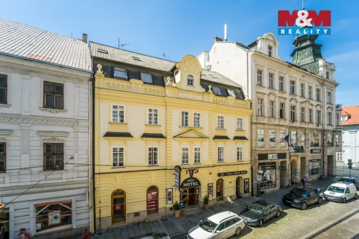 Pronájem restaurace, Plzeň - Vnitřní Město, Zbrojnická, 200 m2