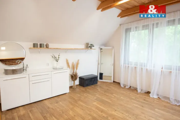 Pronájem obchodního prostoru, Hradec Králové - Kukleny, Pražská třída, 23 m2