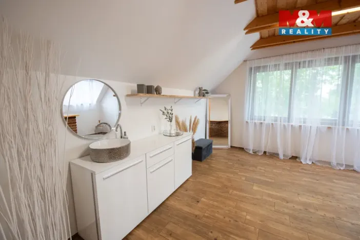 Pronájem obchodního prostoru, Hradec Králové - Kukleny, Pražská třída, 23 m2