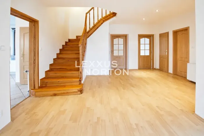 Pronájem vily, Praha - Jinonice, Souběžná I, 300 m2