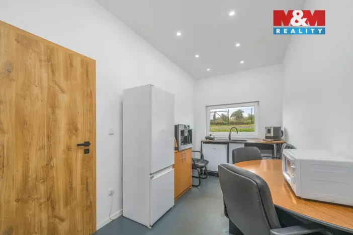 Prodej obchodního prostoru, Čáslav - Čáslav-Nové Město, Táborská, 270 m2