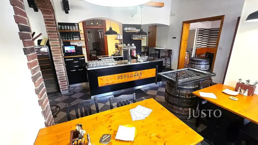 Pronájem restaurace, Písek, Sedláčkova, 110 m2