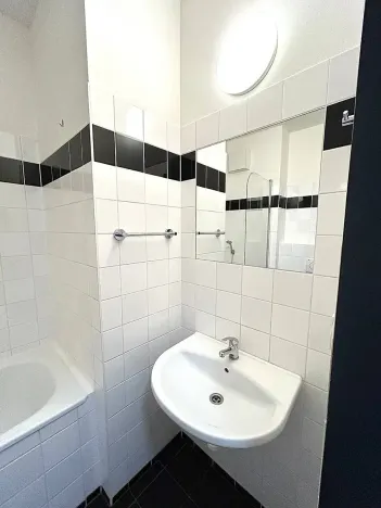 Pronájem bytu 1+kk, Praha - Smíchov, Křížová, 27 m2
