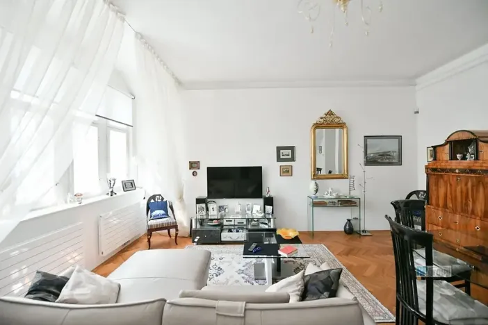 Prodej atypického bytu, Praha - Josefov, Valentinská, 108 m2