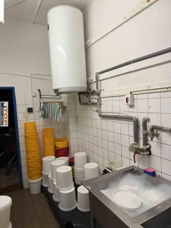 Prodej výrobních prostor, Jirkov, Budovatelů, 690 m2