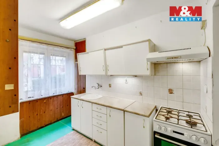 Prodej bytu 3+1, Králův Dvůr, Pod Hájem, 63 m2