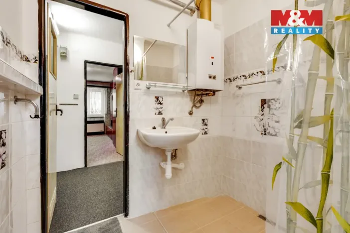 Prodej bytu 3+1, Králův Dvůr, Pod Hájem, 63 m2