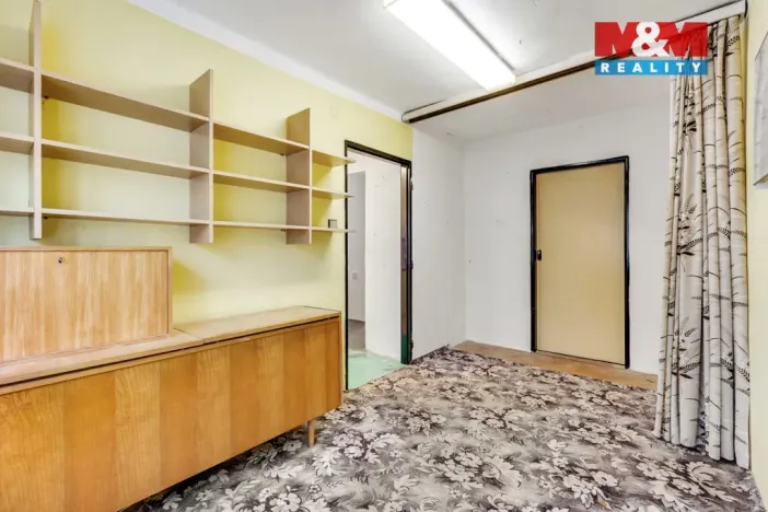 Prodej bytu 3+1, Králův Dvůr, Pod Hájem, 63 m2