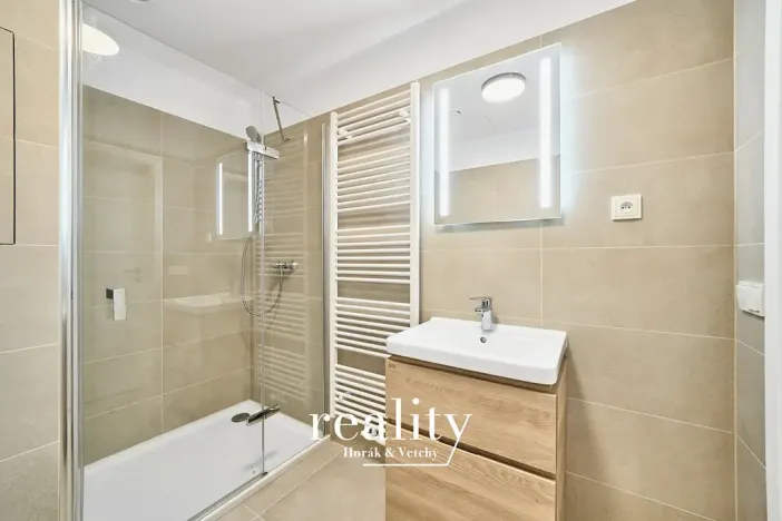 Pronájem bytu 1+kk, Znojmo, Jarošova, 37 m2
