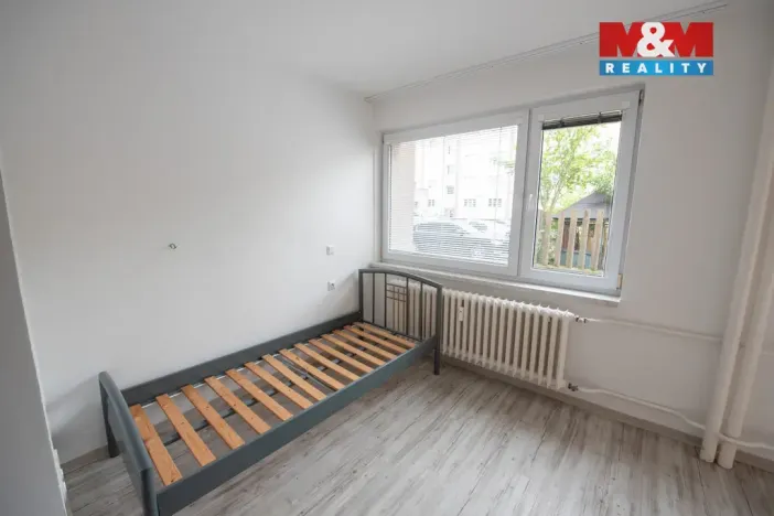 Pronájem bytu 1+kk, Hradec Králové, Sušilova, 32 m2