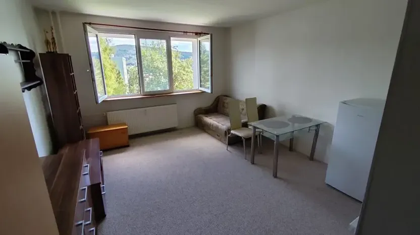 Pronájem bytu 1+kk, Tanvald, U Školky, 27 m2