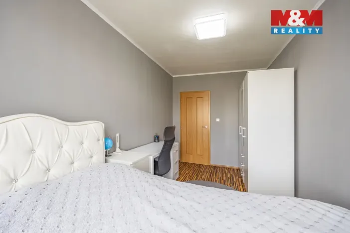 Prodej bytu 3+1, Praha - Řepy, Makovského, 66 m2