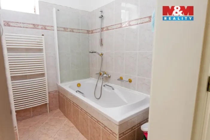 Prodej atypického bytu, Orlová - Město, Fr. Palackého, 140 m2