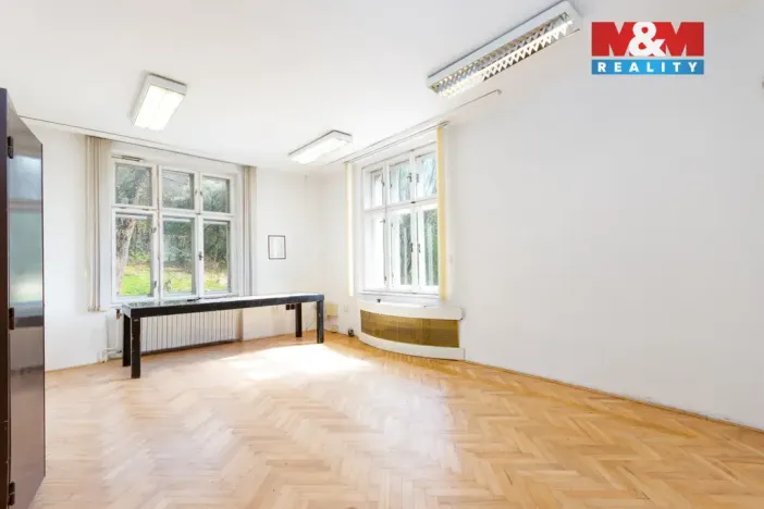 Prodej atypického bytu, Orlová - Město, Fr. Palackého, 140 m2