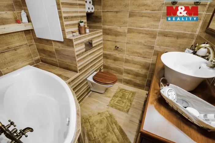 Prodej bytu 2+1, Chomutov, Holešická, 62 m2
