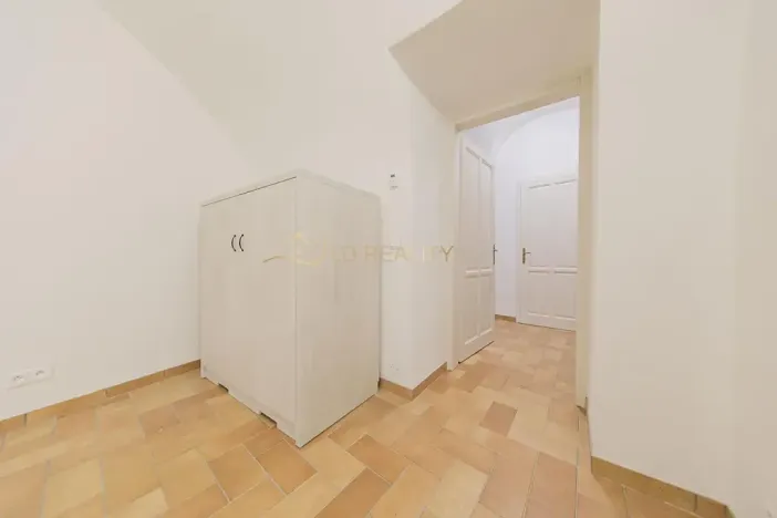 Pronájem bytu 1+1, Olomouc, Šemberova, 30 m2