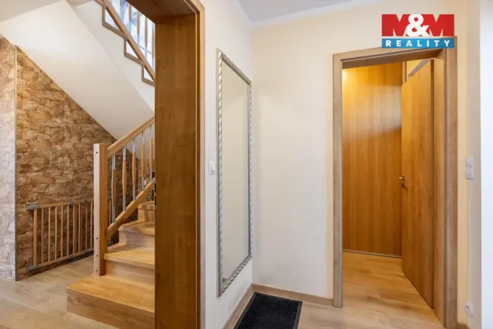 Prodej rodinného domu, Roztoky, Zvoncová, 162 m2