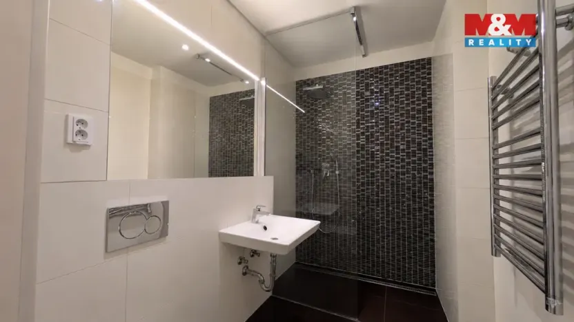 Pronájem bytu 1+kk, Praha - Holešovice, Šimáčkova, 35 m2