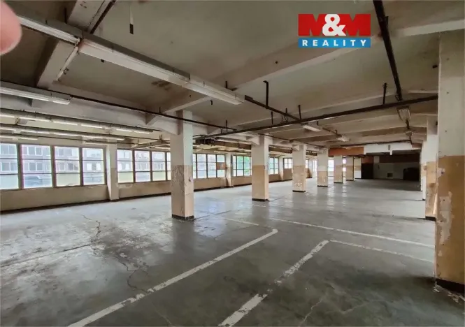 Pronájem obchodního prostoru, Varnsdorf, Bratislavská, 700 m2