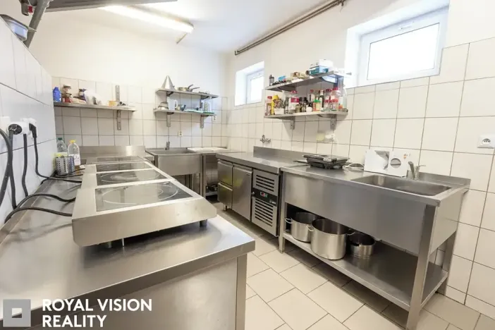 Pronájem restaurace, Brno, Martinkova, 210 m2