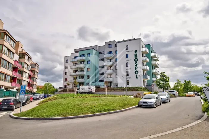 Pronájem bytu 2+kk, Praha - Strašnice, Strančická, 52 m2