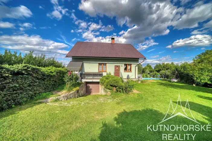 Prodej rodinného domu, Červené Janovice, 144 m2