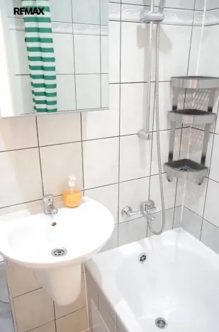 Pronájem bytu 1+kk, Praha - Kamýk, Otradovická, 37 m2