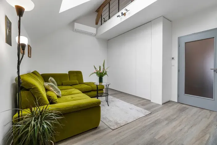 Prodej bytu 2+kk, Praha - Karlín, Peckova, 77 m2